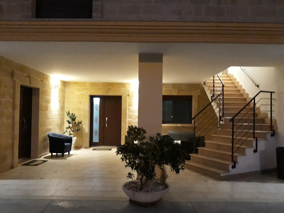 Af Service B&B Месане Екстериор снимка