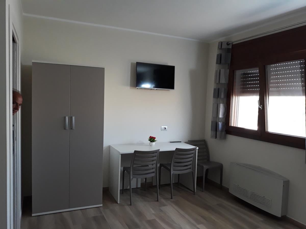Af Service B&B Месане Екстериор снимка